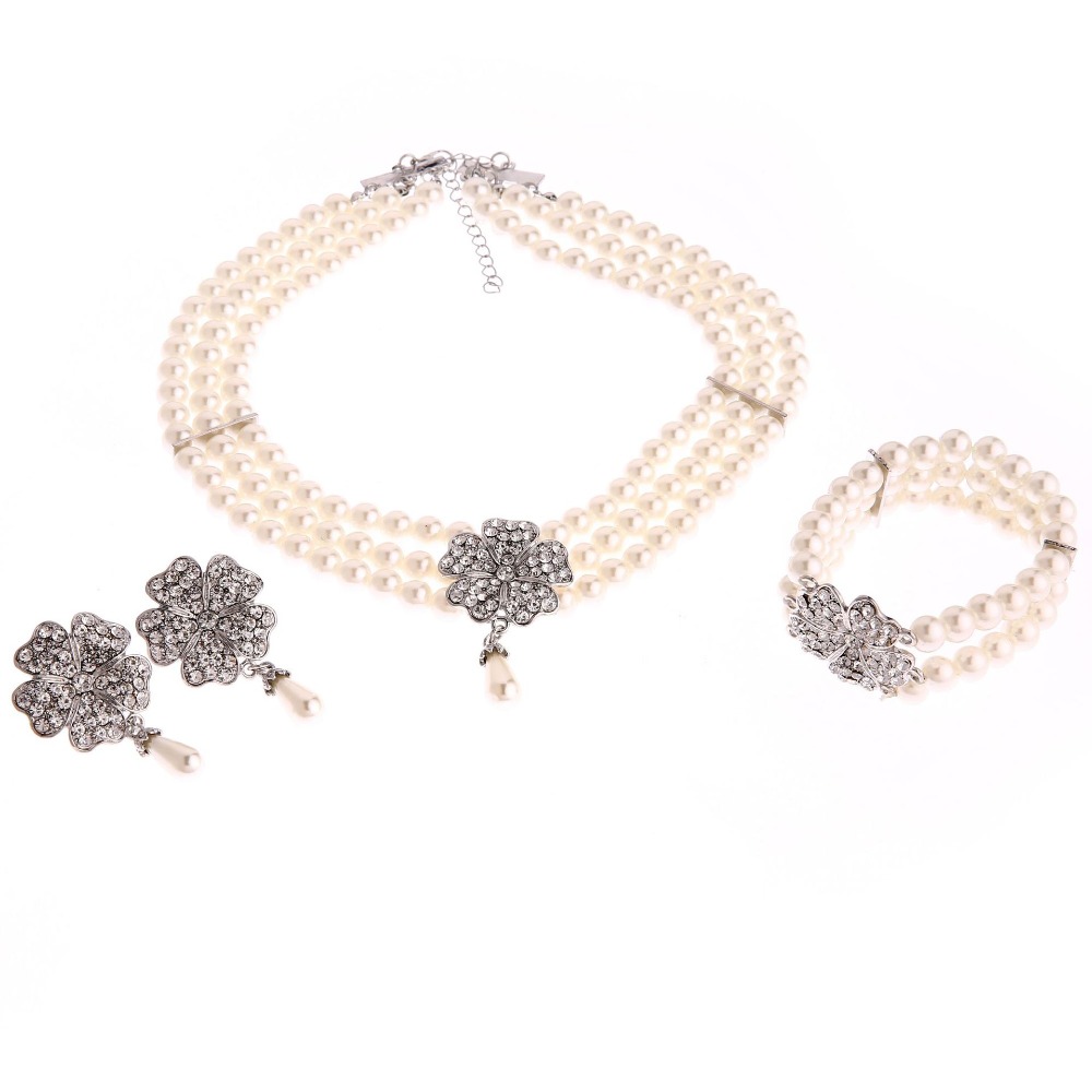 Audrey Hepburn Sarapan Di Tiff - Women'S Accessories In The 1950S ulasan dan harga